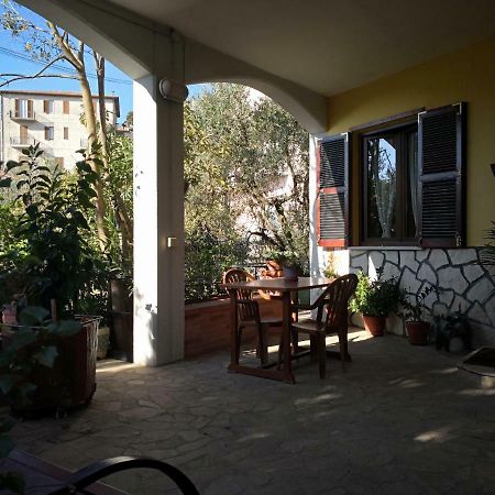 Casa Vacanze Sonia Apartment Амелиа Екстериор снимка
