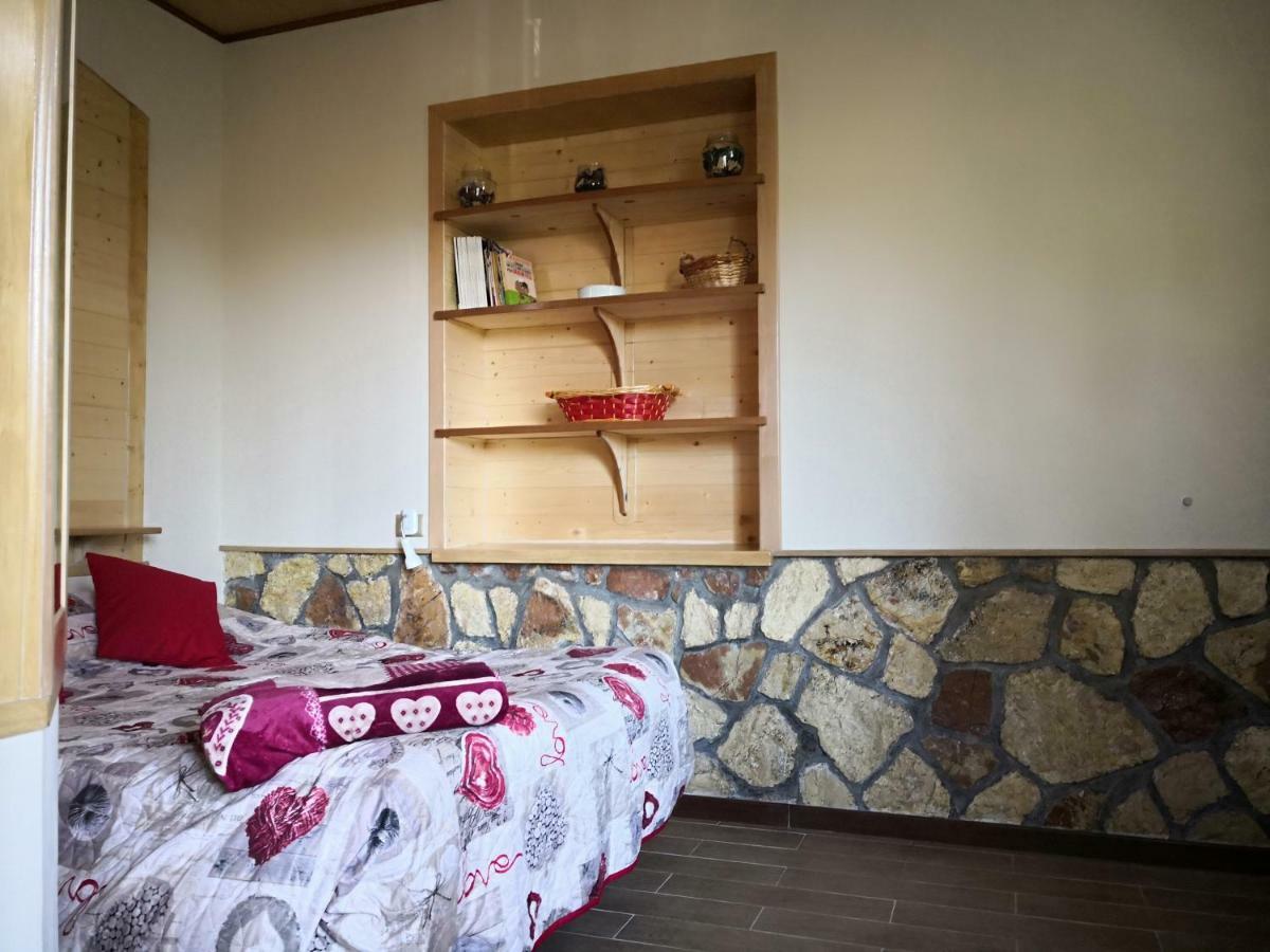 Casa Vacanze Sonia Apartment Амелиа Екстериор снимка